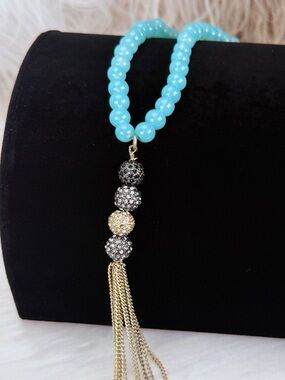 Beautiful Danielle Stevens, blue stone beaded necklace